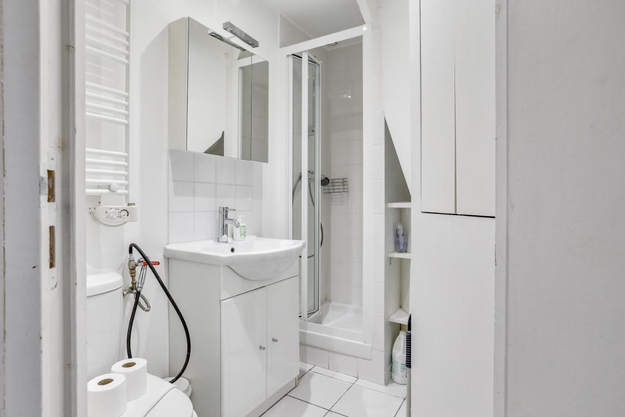 Triplex In Boulevard De Magenta By Guestready Apartment Paris Bagian luar foto